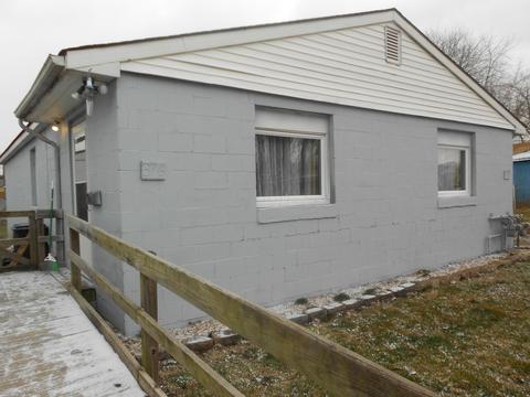 376 Walnut St, Circleville, OH 43113 photo 1