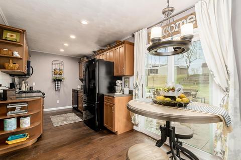 628 Huron Dr, Heath, OH 43056 photo 8