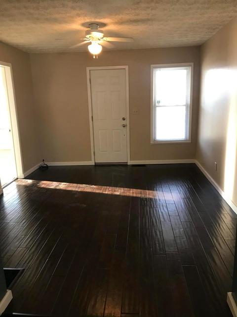 636 E Front St, Logan, OH 43138 photo 7
