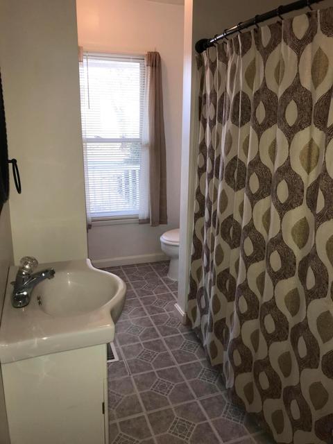 636 E Front St, Logan, OH 43138 photo 9