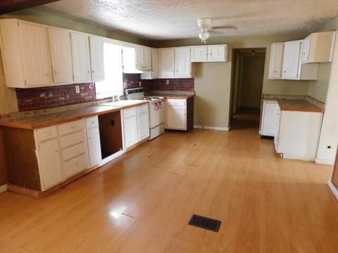 35974 Hocking Dr, Logan, OH 43138 photo 4