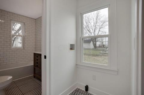 509 E Starr Ave, Columbus, OH 43201 photo 14