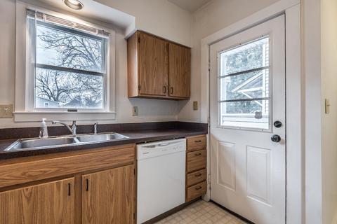 141 E Blake Ave, Columbus, OH 43202 photo 9