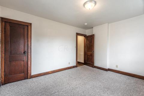 141 E Blake Ave, Columbus, OH 43202 photo 12