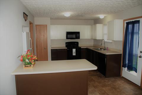 106 Simon St, Delaware, OH 43015 photo 7