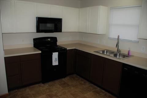 106 Simon St, Delaware, OH 43015 photo 8