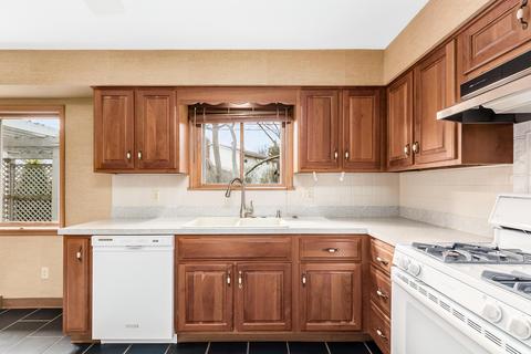 1241 Castleton Rd N, Columbus, OH 43220 photo 10