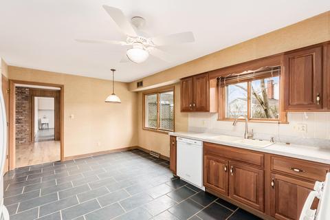 1241 Castleton Rd N, Columbus, OH 43220 photo 7