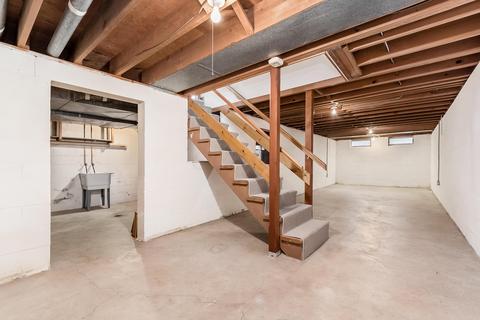 1241 Castleton Rd N, Columbus, OH 43220 photo 32