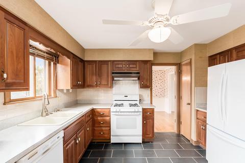 1241 Castleton Rd N, Columbus, OH 43220 photo 9