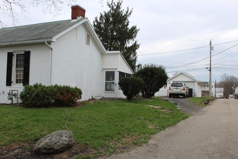 450 E Franklin St, Circleville, OH 43113 photo 3