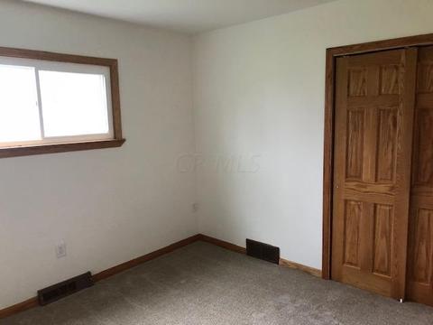 580 Ridgewood Dr, Circleville, OH 43113 photo 10