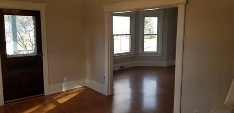 332 E William St, Delaware, OH 43015 photo 5