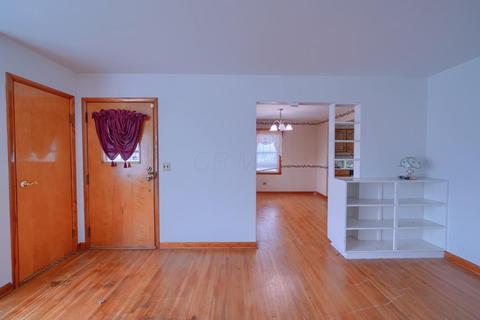 300 Sunset Dr, Circleville, OH 43113 photo 7