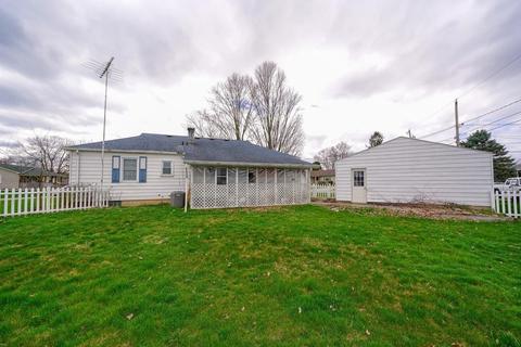 300 Sunset Dr, Circleville, OH 43113 photo 4