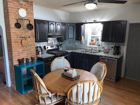 172 E William St, Delaware, OH 43015 photo 3
