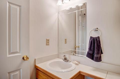 7008 Carrick Ct, Dublin, OH 43017 photo 12