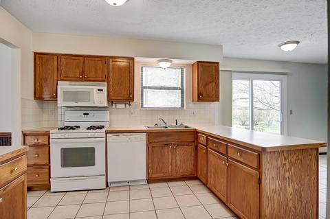 7008 Carrick Ct, Dublin, OH 43017 photo 9