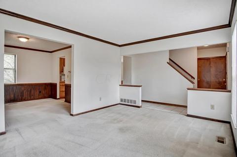 7008 Carrick Ct, Dublin, OH 43017 photo 5