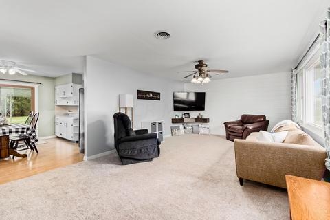 145 Hillcrest Dr, Circleville, OH 43113 photo 4
