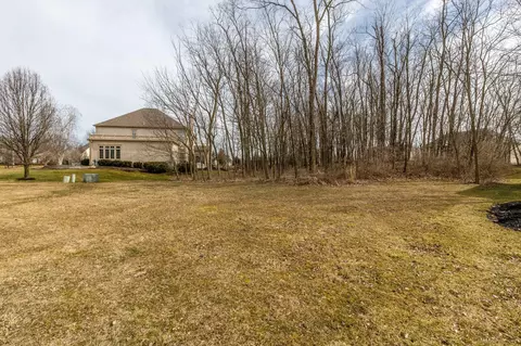 7804 Boylston Ct, Dublin, OH 43016 photo 2