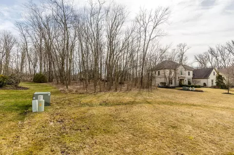 7804 Boylston Ct, Dublin, OH 43016 photo 3