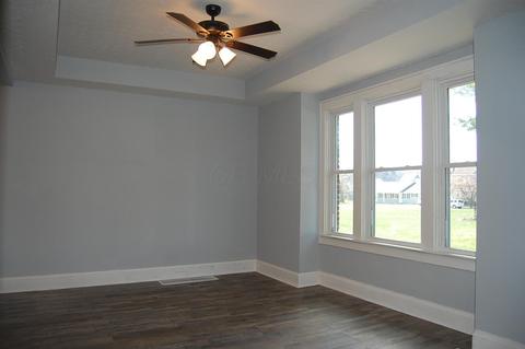 527 E Main St, Logan, OH 43138 photo 10