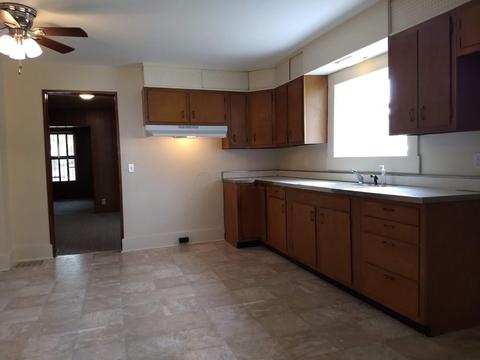 364 N Isabella St, Springfield, OH 45504 photo 9