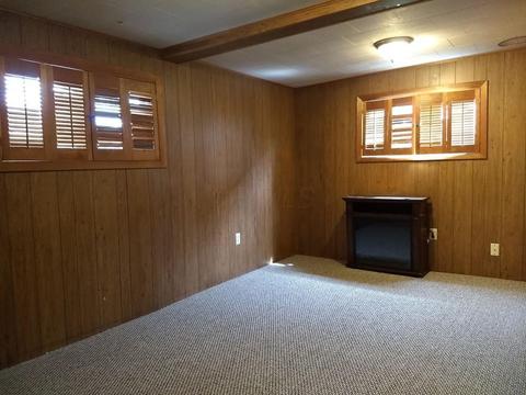 364 N Isabella St, Springfield, OH 45504 photo 6