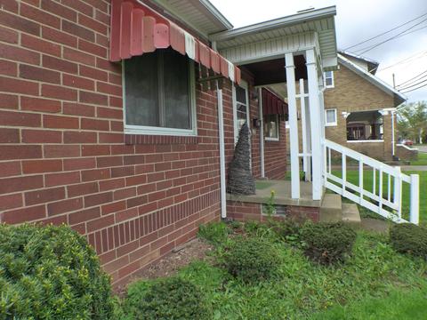 799 E Front St, Logan, OH 43138 photo 2