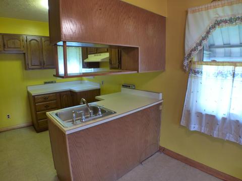 799 E Front St, Logan, OH 43138 photo 14