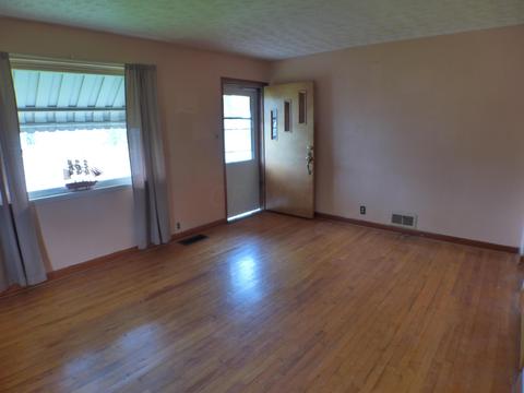 799 E Front St, Logan, OH 43138 photo 17