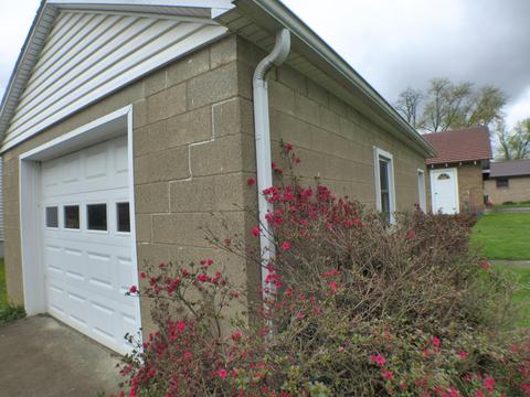 799 E Front St, Logan, OH 43138 photo 3
