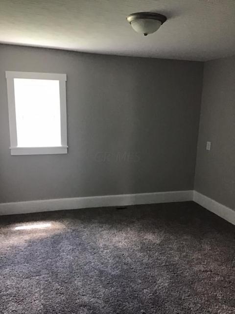 207 W Mill St, Circleville, OH 43113 photo 8