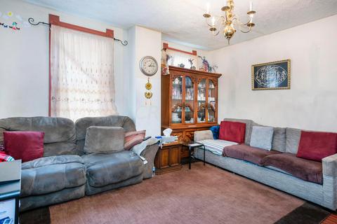 409 E Markison Ave, Columbus, OH 43207 photo 13