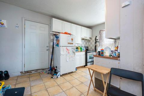 409 E Markison Ave, Columbus, OH 43207 photo 24
