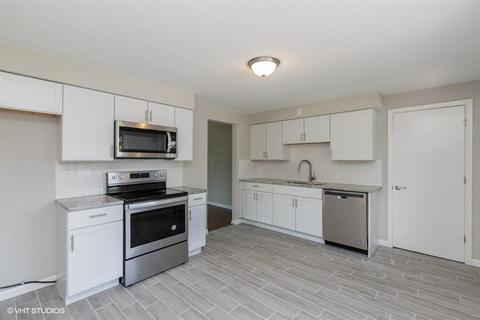 4792 Harbor Blvd, Columbus, OH 43232 photo 12