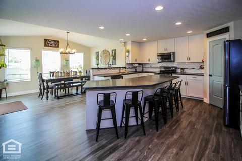 1085 Gartner Ct, Obetz, OH 43207 photo 6