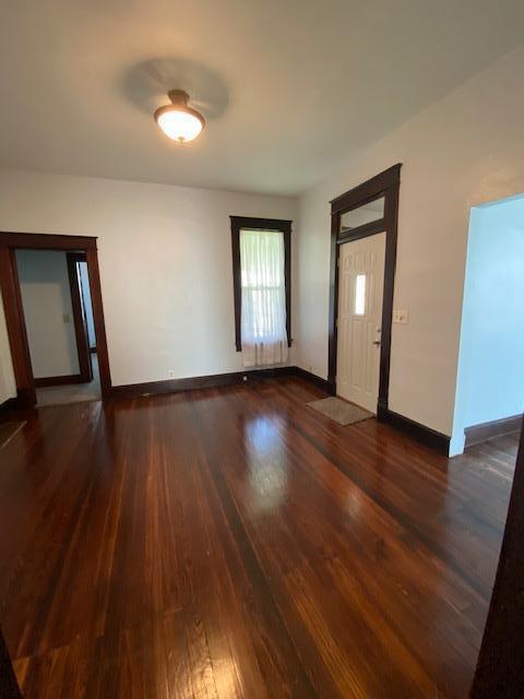 687 E Hunter St, Logan, OH 43138 photo 3
