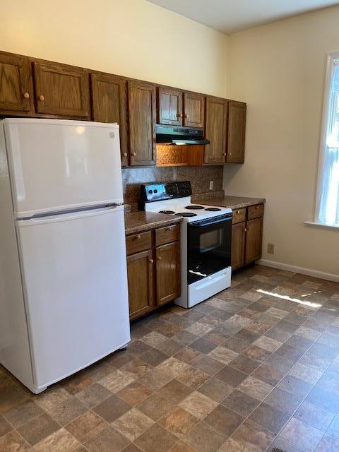 687 E Hunter St, Logan, OH 43138 photo 7