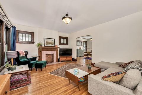 145 E Weber Rd, Columbus, OH 43202 photo 8