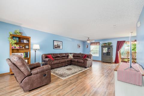281 Stonemast Loop, Pataskala, OH 43062 photo 3