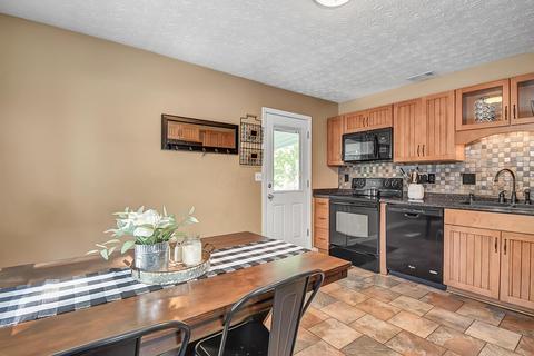 183 Crestview Dr, Johnstown, OH 43031 photo 8