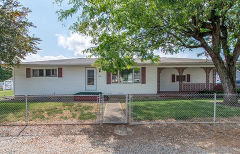 415 Brown St, Circleville, OH 43113 photo 1