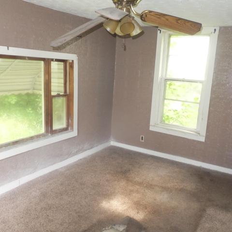 9 Maple St, Delaware, OH 43015 photo 3