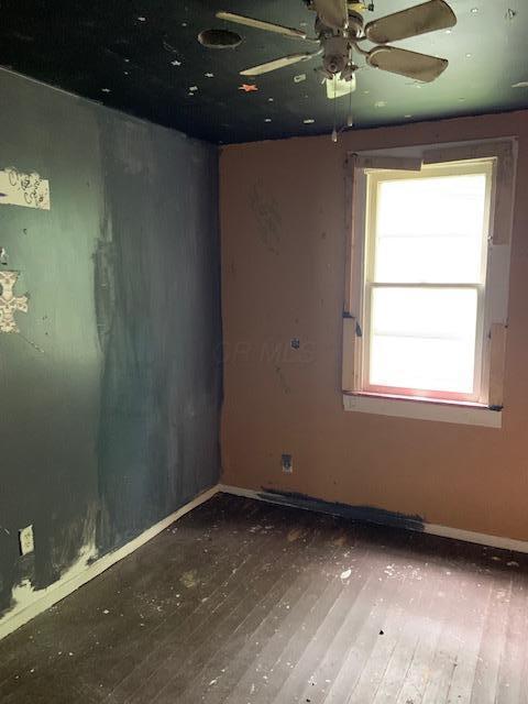 349 Hocking Ave, Logan, OH 43138 photo 6