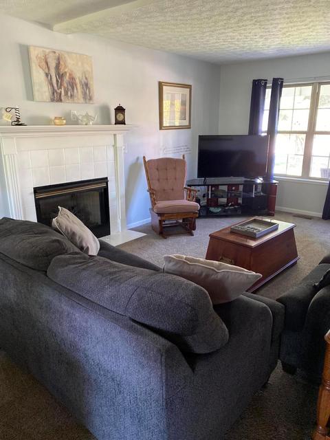 204 Christopher Ct, Hebron, OH 43025 photo 5