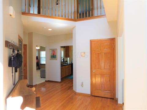 482 Ivyside Sq, Westerville, OH 43082 photo 3