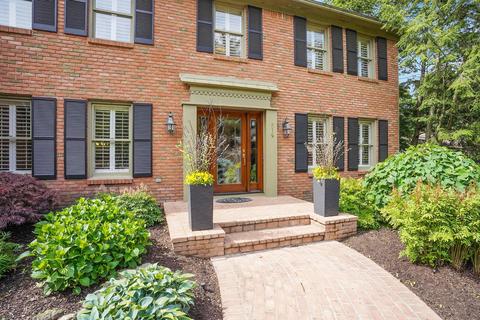 319 Delegate Dr, Columbus, OH 43235 photo 7