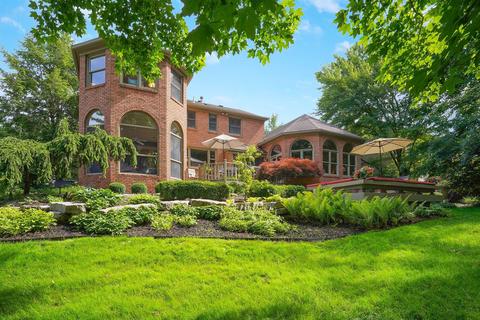 319 Delegate Dr, Columbus, OH 43235 photo 9